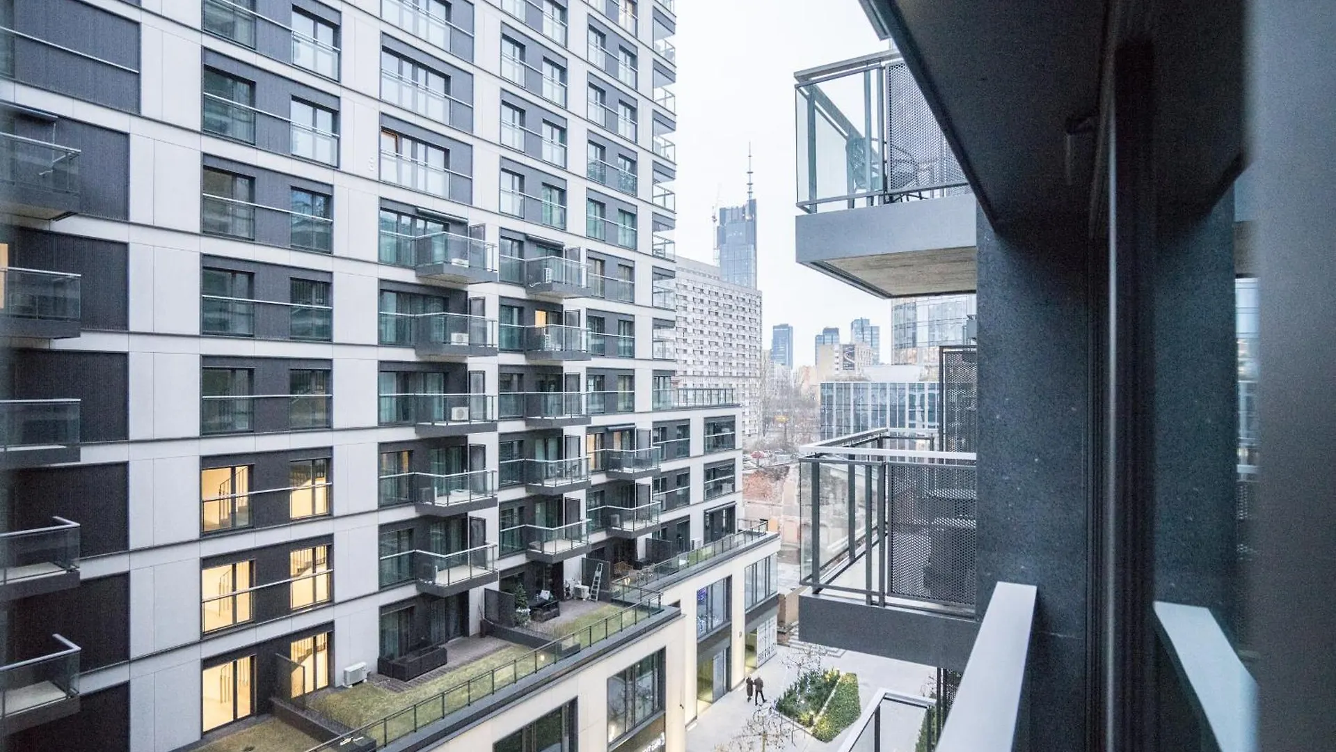 Διαμέρισμα Vipwarsawapartments Onyx Mennica Residence Πολωνία