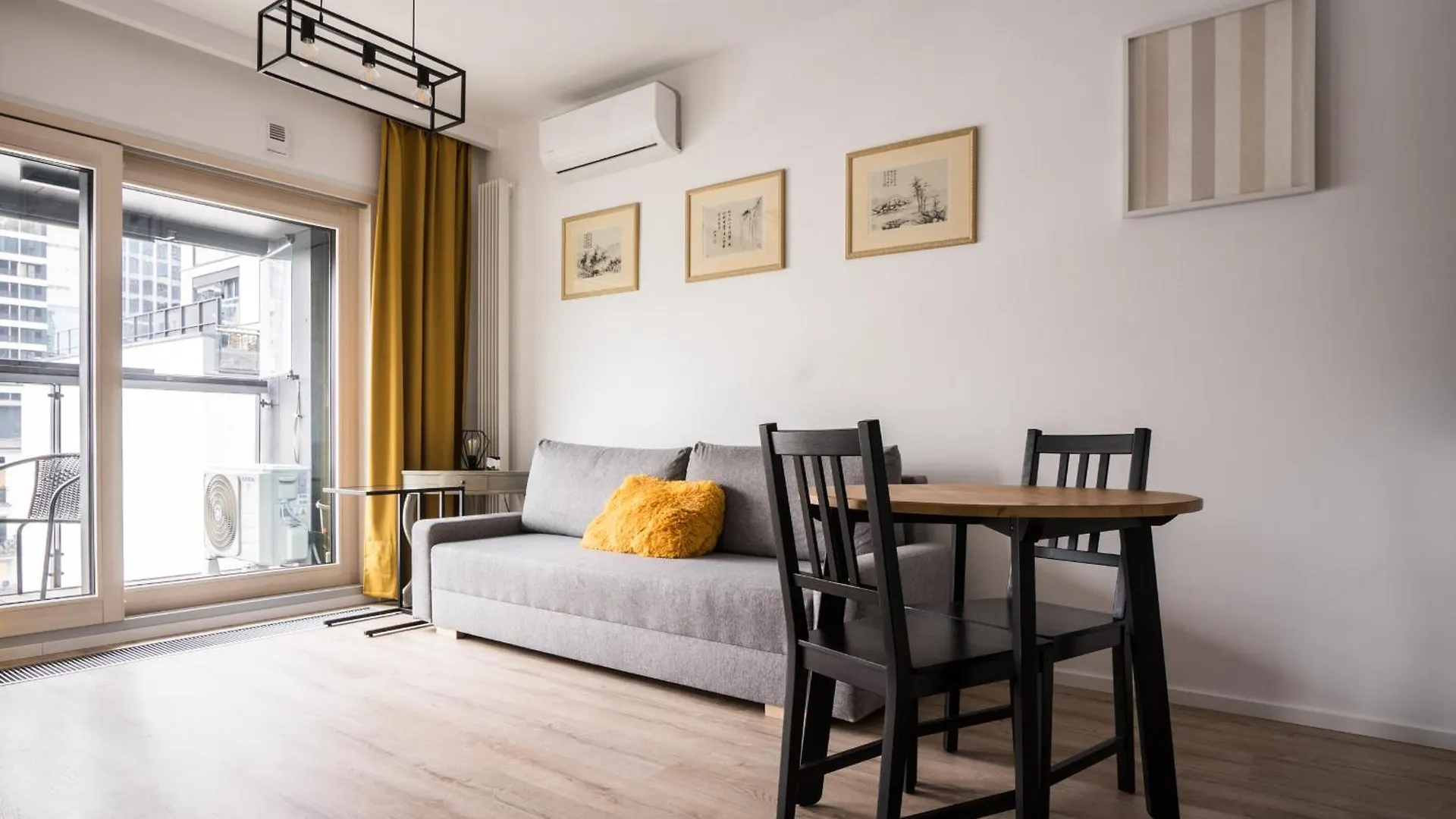 Vipwarsawapartments Onyx Mennica Residence 0*, Βαρσοβία